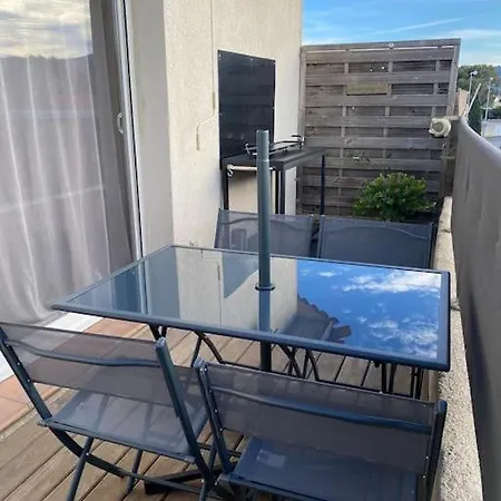 Apartment Charmant T3 *